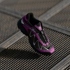 XT WHISPER IRIDESCENT UNISEX - Trainers - black/hollyhock/plum perfect XT WHISPER IRIDESCENT UNISEX - Trainers - black/hollyhock/plum perfect