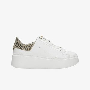 ZE WSTAWKĄ W CĘTKI - Trainers - white