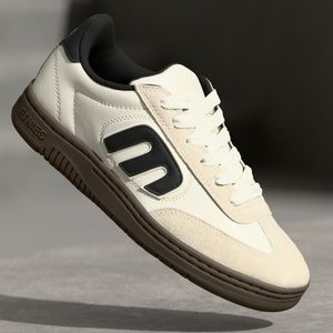 LOCUT UNISEX - Skate shoes - white/black LOCUT UNISEX - Skate shoes - white/black