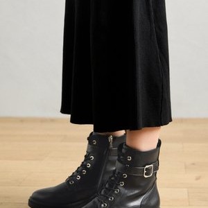 Platform ankle boots - black