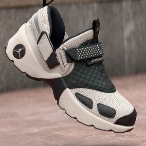 JORDAN TRUNNER LX - Trainers - light orewood brown/anthracite JORDAN TRUNNER LX - Trainers - light orewood brown/anthracite
