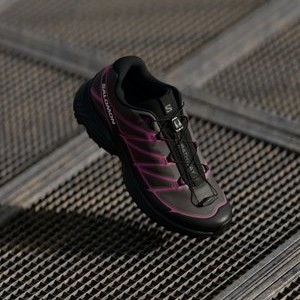 XT-PATHWAY 2 IRIDESCENT UNISEX - Trainers - black/hollyhock/plum perfect XT-PATHWAY 2 IRIDESCENT UNISEX - Trainers - black/hollyhock/plum perfect
