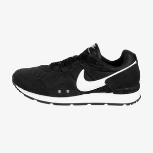 WMNS NIKE VENTURE RUNNER - Trainers - black / white WMNS NIKE VENTURE RUNNER - Trainers - black / white