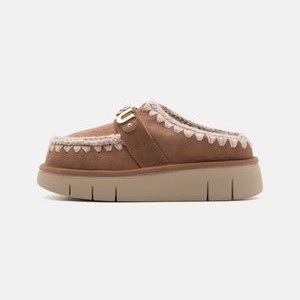 BOUNCE CLOG METAL LOGO - Mules - pink brown BOUNCE CLOG METAL LOGO - Mules - pink brown