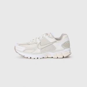 ZOOM VOMERO 5 - Trainers - white/light bone/phantom/college grey/black ZOOM VOMERO 5 - Trainers - white/light bone/phantom/college grey/black
