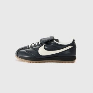 CORTEZ SE 3 UNISEX - Trainers - black/sail/gum/dark brown/metallic dark grey CORTEZ SE 3 UNISEX - Trainers - black/sail/gum/dark brown/metallic dark grey