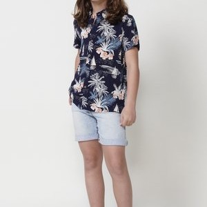 DE MANGA CORTA CON ESTAMPADO TROPICAL - Button-down blouse - dark blue DE MANGA CORTA CON ESTAMPADO TROPICAL - Button-down blouse - dark blue