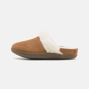 NAKISKA™ II - Slippers - camel brown/naturel NAKISKA™ II - Slippers - camel brown/naturel