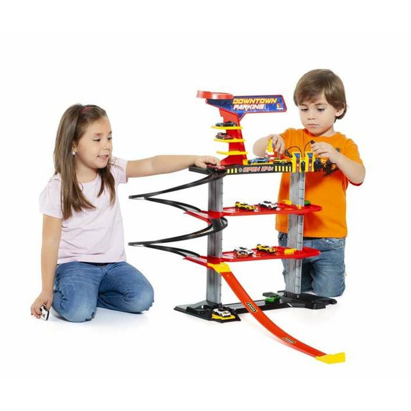 Гараж-паркинг с автомобилями Moltó