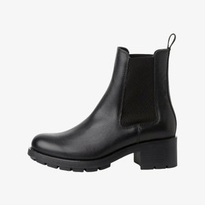 Platform ankle boots - black leather