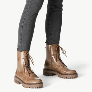 Platform ankle boots - camel