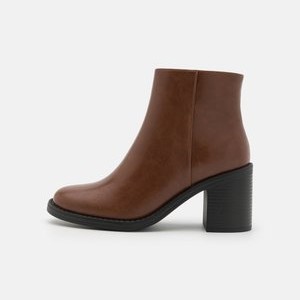 Ankle boots - cognac Ankle boots - cognac