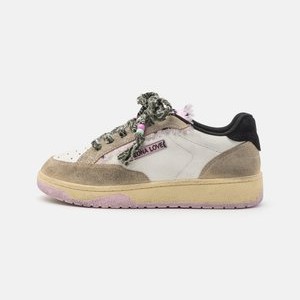 Trainers - pink Trainers - pink