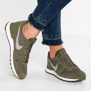 INTERNATIONALIST - Trainers - med olive/white INTERNATIONALIST - Trainers - med olive/white