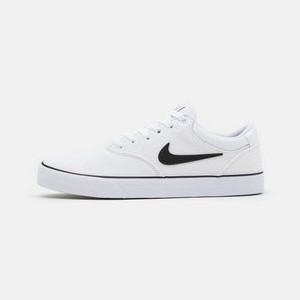 SB CHRON 2 CANVAS - Trainers - white/black SB CHRON 2 CANVAS - Trainers - white/black