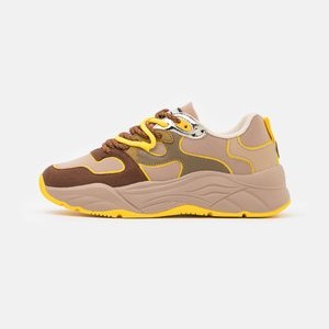 CELEST  - Trainers - braun