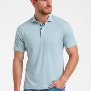 BASIC WITH HIDDEN BUTTONS - Polo shirt - bright blue BASIC WITH HIDDEN BUTTONS - Polo shirt - bright blue