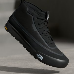 CLYFFE MID INSULATED WP UNISEX - Trainers - tnf black CLYFFE MID INSULATED WP UNISEX - Trainers - tnf black