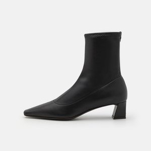 Classic ankle boots - black Classic ankle boots - black
