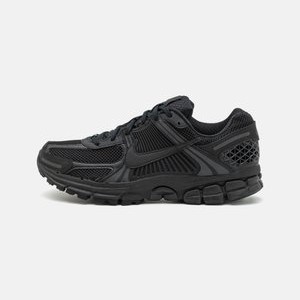 ZOOM VOMERO 5 - Trainers - black ZOOM VOMERO 5 - Trainers - black