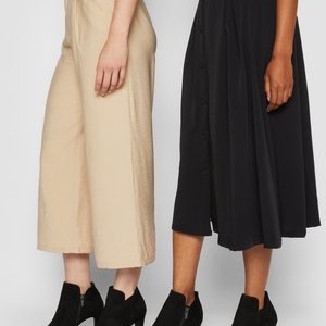 Platform ankle boots - black